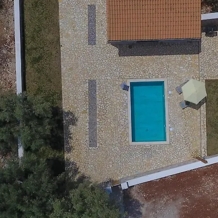 Nyaraló Lefkolia Retreat