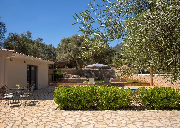 בית נופש Lefkolia Retreat *