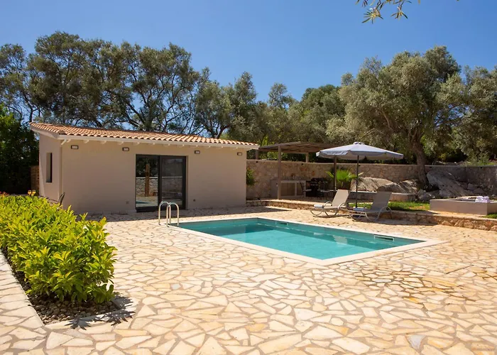 Lefkolia Retreat בית נופש