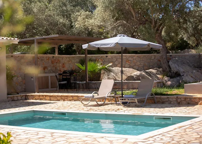 בית נופש Lefkolia Retreat סיבוטה